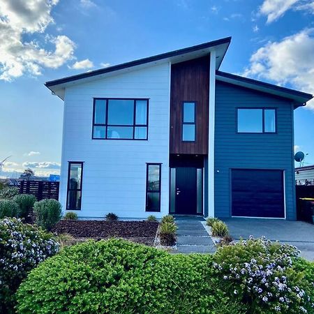 Morden Spacious New House 해밀턴 외부 사진