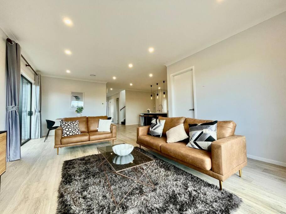 Morden Spacious New House 해밀턴 외부 사진